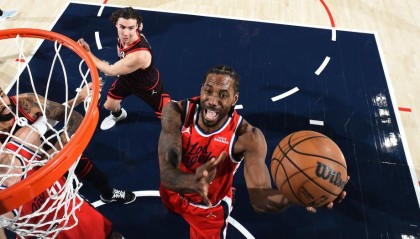 半岛体育-NBA-伦纳德28分喜迎里程碑 快船主场轻取公牛