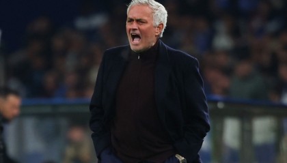 半岛体育-穆帅：久攻不下时我就说要有麻烦了 尤文的阵容与最顶尖球队无异