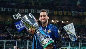 半岛体育官网-记者：费内巴切准备1500万-2000万欧求购恰尔汗奥卢