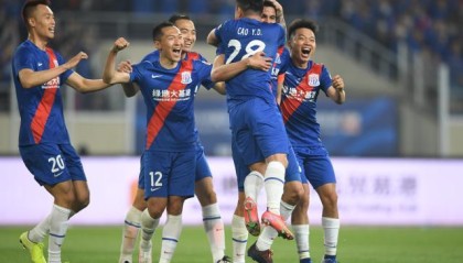 【中超】莫雷诺传射吴曦打入回归首球 申花2比1国安