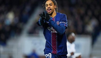 半岛体育官方网站-1-0！金球先生救主，登贝莱送助攻，绝杀保级队，大巴黎重回榜首