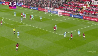 半岛体育官方网站-曼联3-2领先！阿玛德禁区内被拉球衣倒地，VAR介入判点&amp;amp;B费命中！