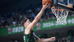 半岛体育-难挽败局！利夫18中13空砍35分11板8助3断1帽