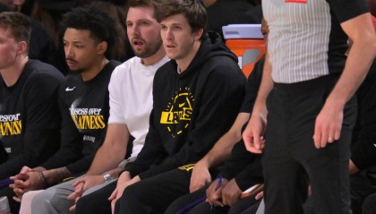 半岛体育-雷霆也3-0了！湖人真该考虑放一场？第二轮可能提前开打！