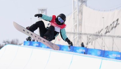 单板滑雪女子U型场地 蔡雪桐领衔三人冲击领奖台